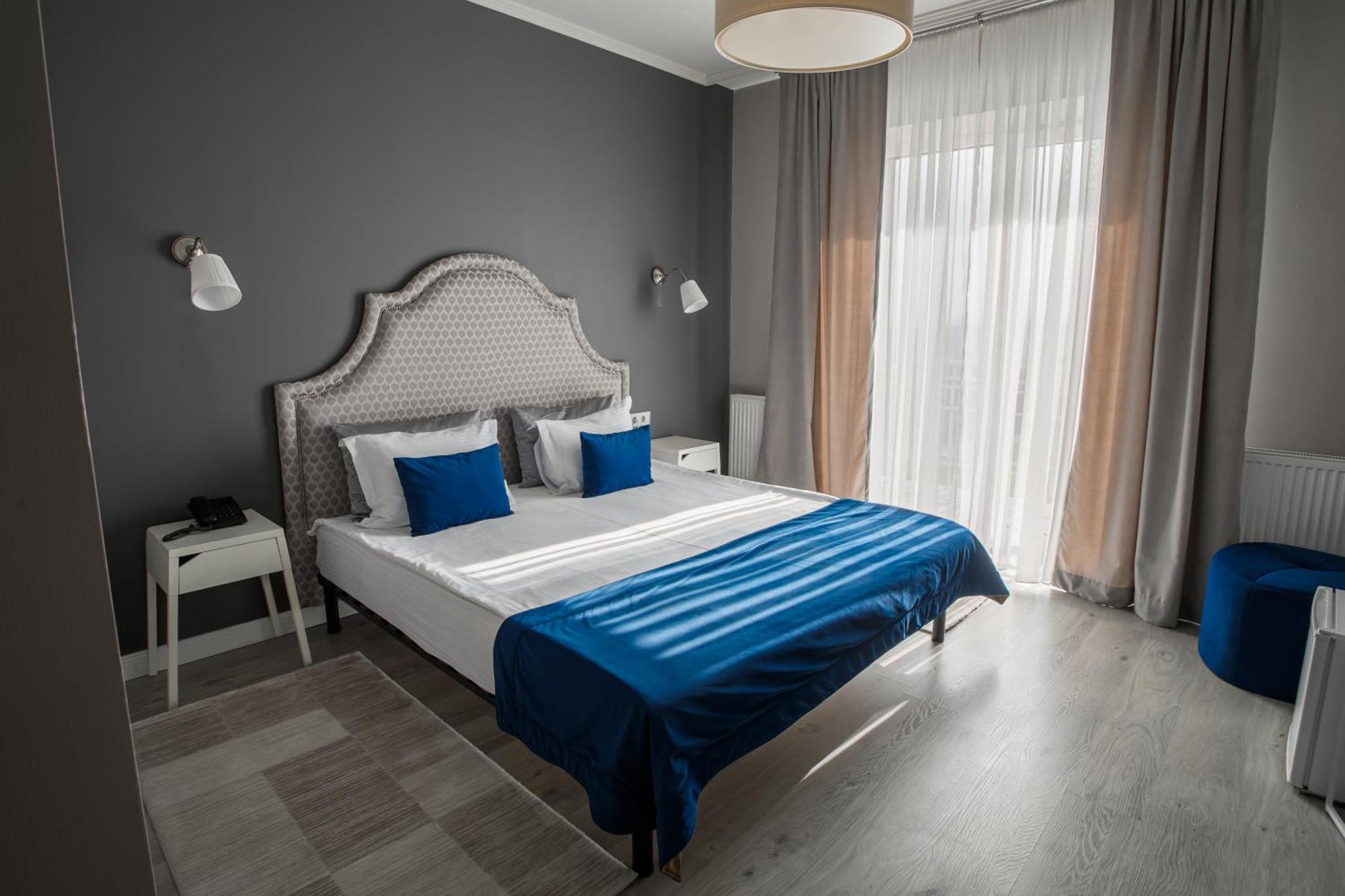 Rivoli Hotel 체르니우치 외부 사진